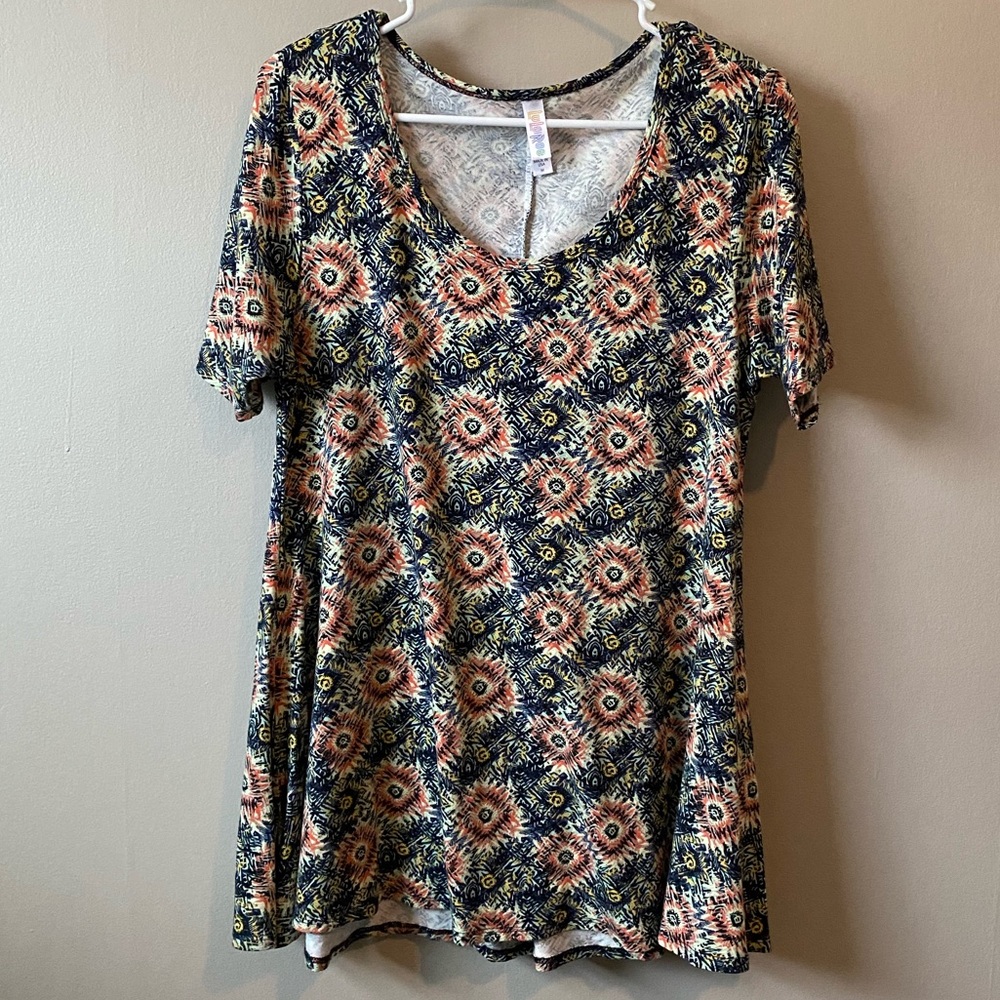 LuLaRoe Simply Comfortable Top Sz M